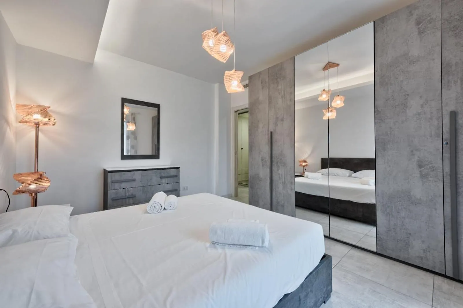 Sb Sweet Apartment With Pool Peschiera del Garda Italy