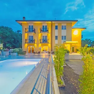 Nuova Barcaccia Hotel
