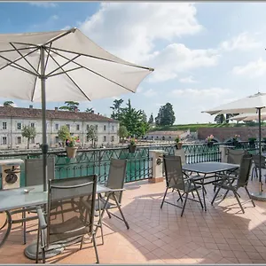 Fiori Sull'acqua Apartment