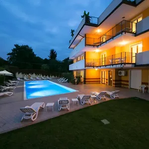 Aparthotel Ferretti Garda Palace, Peschiera del Garda
