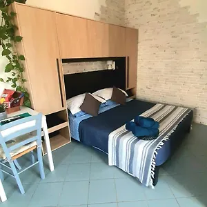 Vinessa Apartment